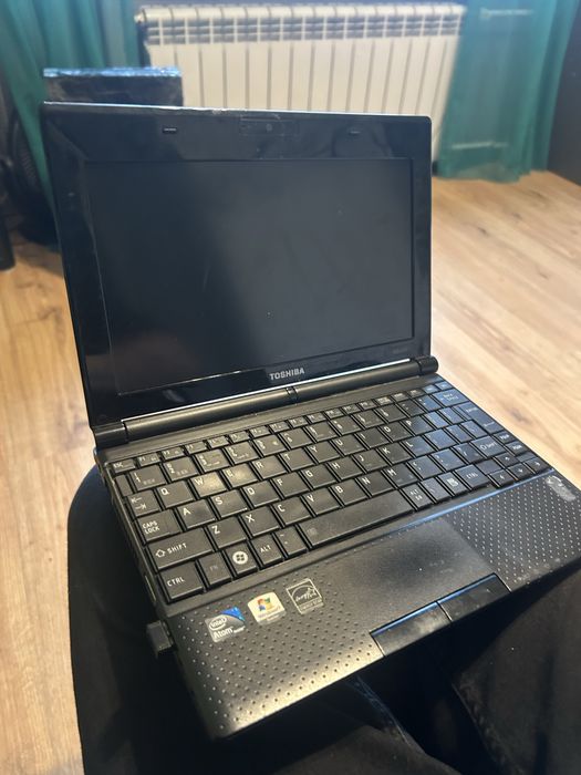 Laptop toshiba NB500-110 sprawny