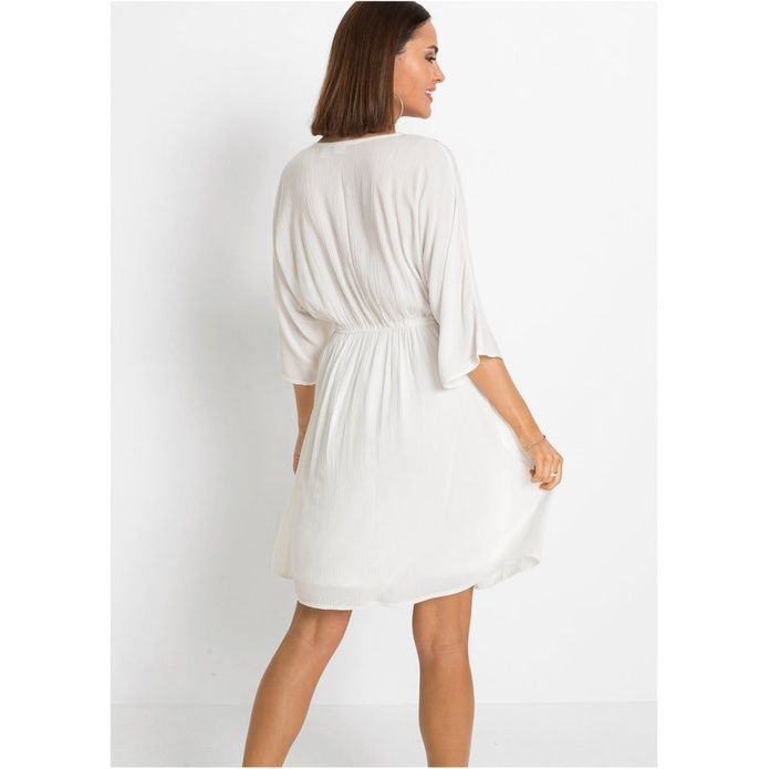 kreszowana sukienka z haftem 44-46 x