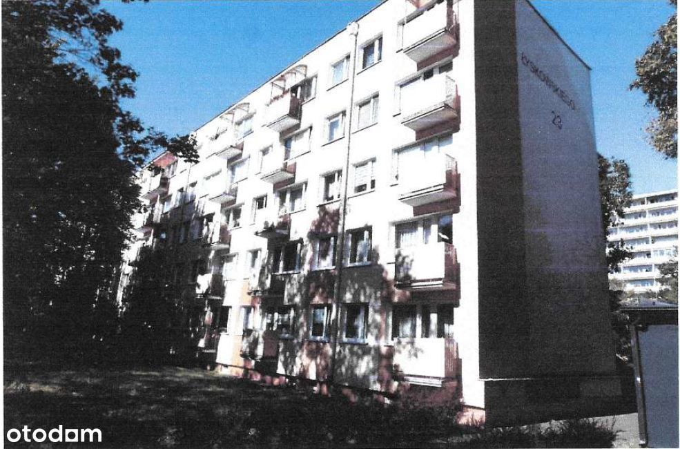 Syndyk sprzeda 4-pokojowe mieszkanie