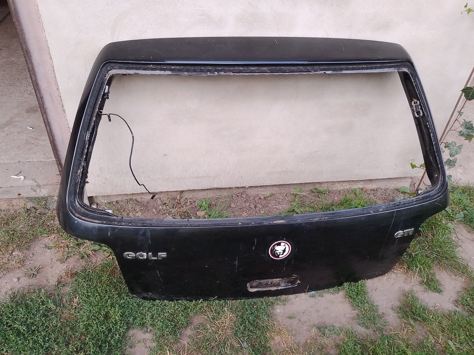 Гольф 4 хетчбек чорний ляда без скла