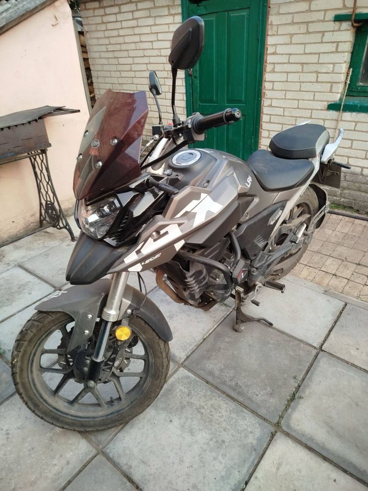 Продам мотоцикл Lifan KPT 200