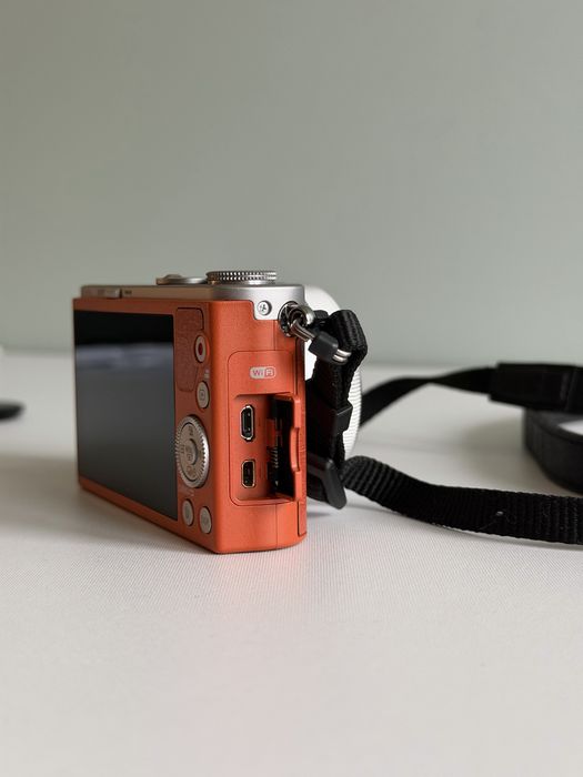 Aparat cyfrowy Panasonic Lumix DMC-GM1 , komplet , j. NOWY !