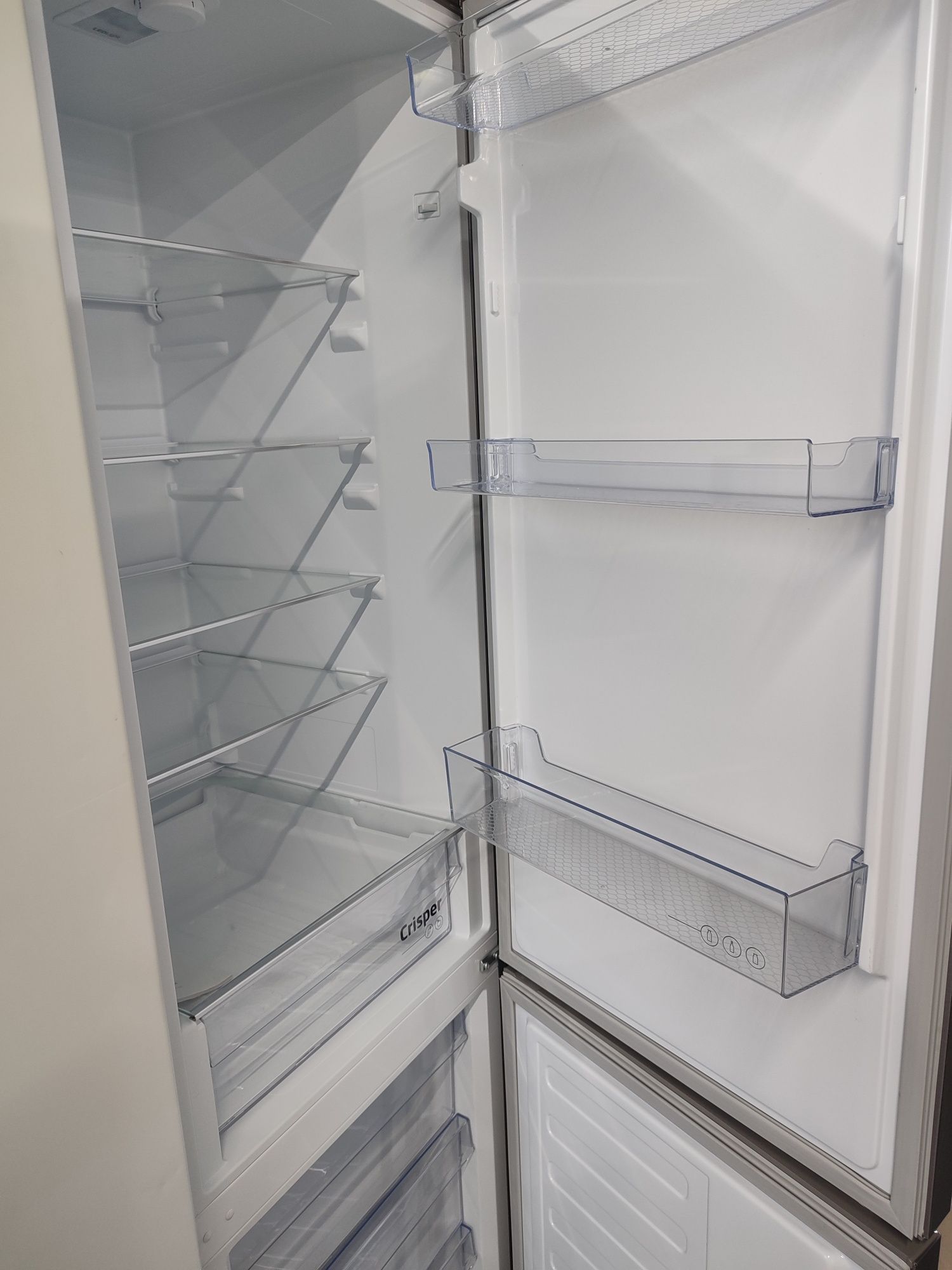 Холодильник Beko RCSA366K30XB в гарному стані