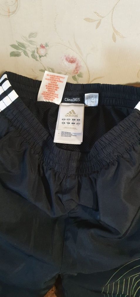 Шорты и футболка addidas 130cм