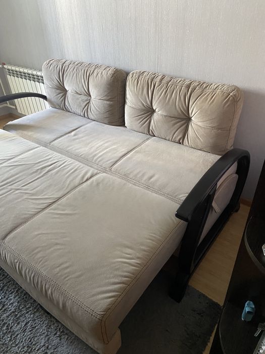 діван в чудовому стані