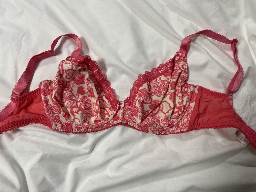 Stanik plunge Bravissimo 28G 60H w serca
