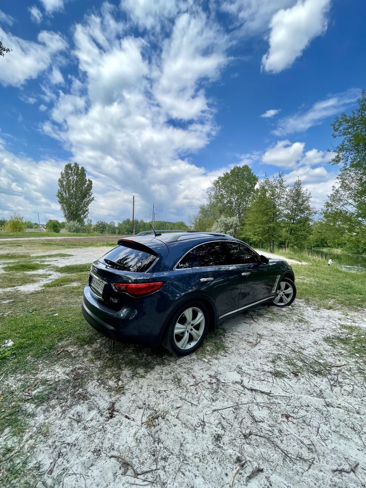 Продам Infiniti fx35 S51