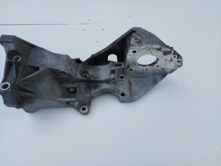łapa silnika mocowanie alternatora AUDI 2.0 tdi A4 A5 Q5 cr cgl cjc