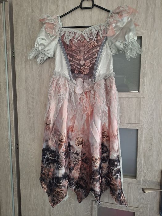 Stroje na Halloween dla dziewczynki 8-9 lat 134 cm.