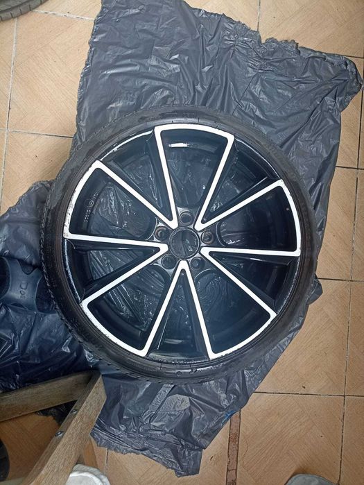 4 Jantes Mercedes R19 com 4 Pneus 225/35/R19 de baixo perfil