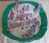 Bolo de Aniversário Insuflável e mais Decorações para Festas Infantis
