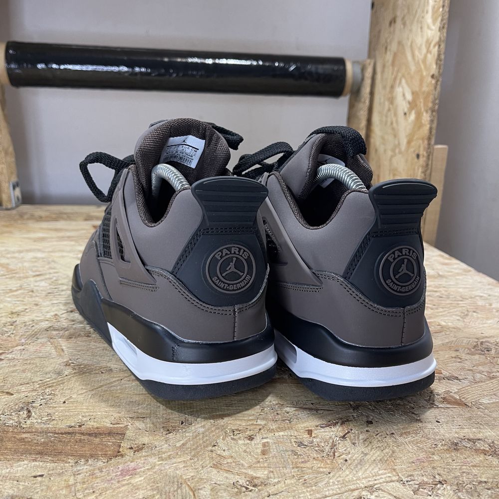 Чоловічі кросівки Nike Jordan 4 Brown Paris