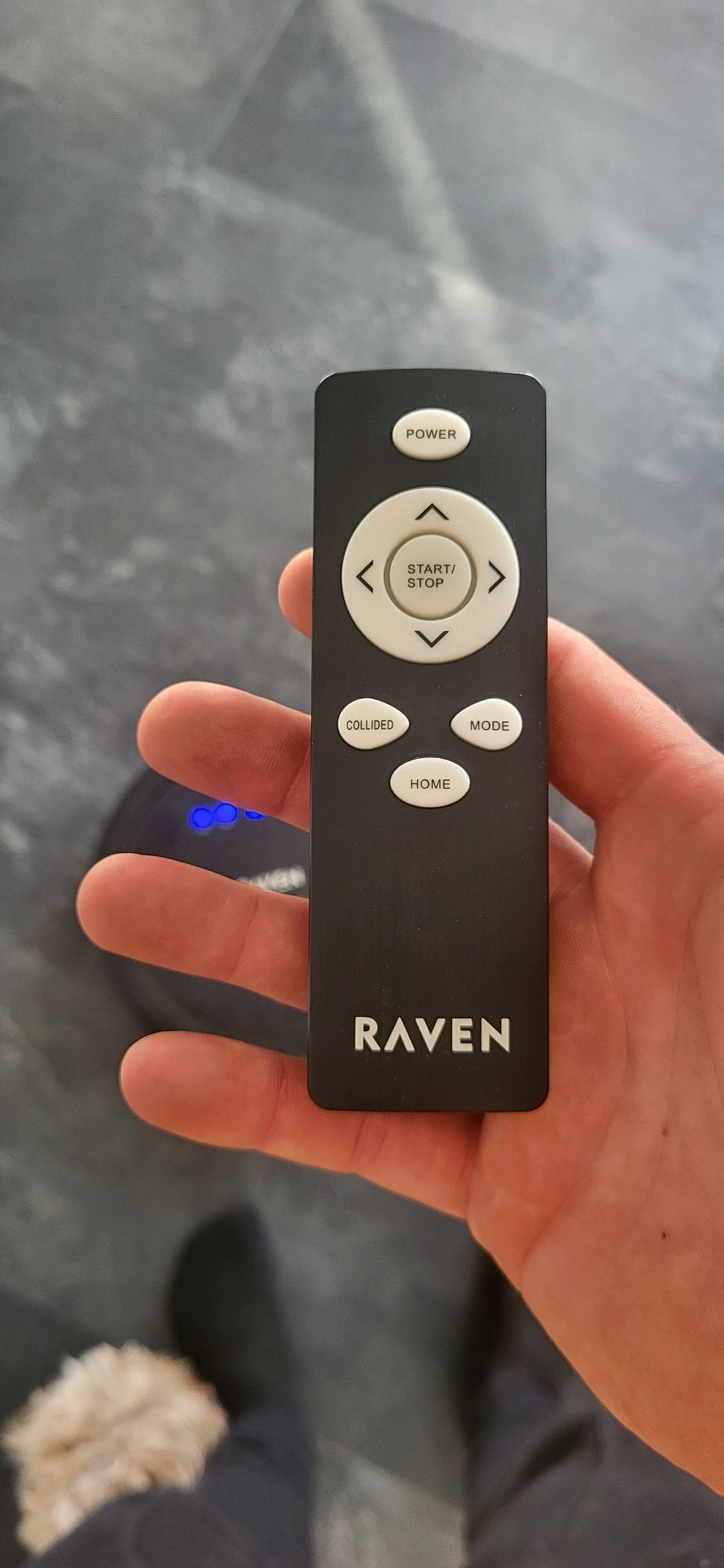 Robot sprzątający RAVEN