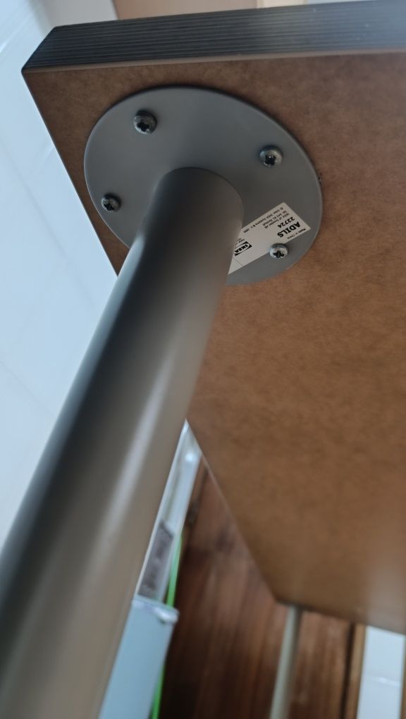 Mesa de Secretária IKEA - Cinzenta Clara