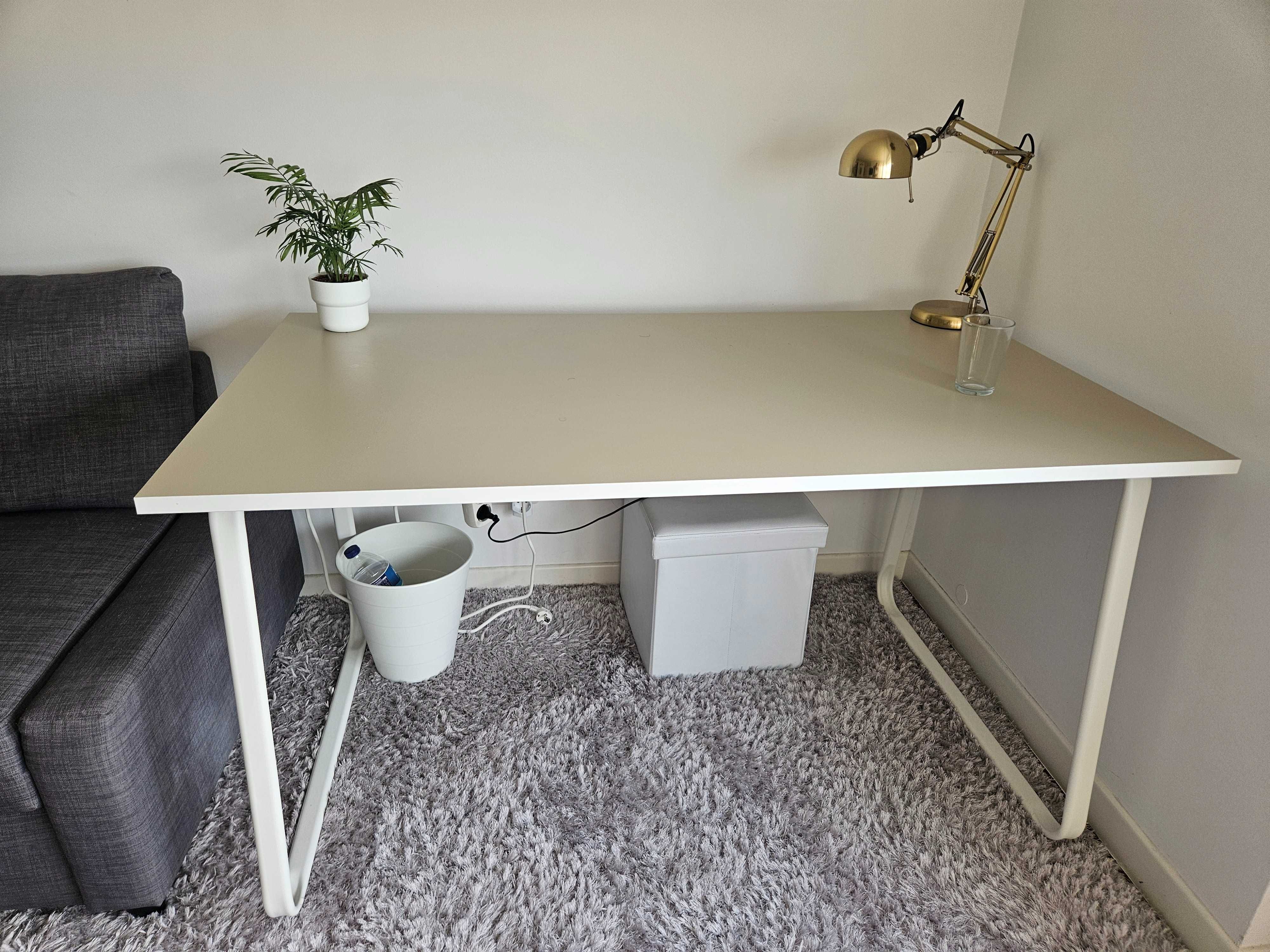 Secretária IKEA nova