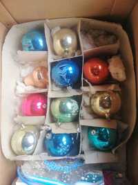 Іграшки новорічні скляні на ялинку