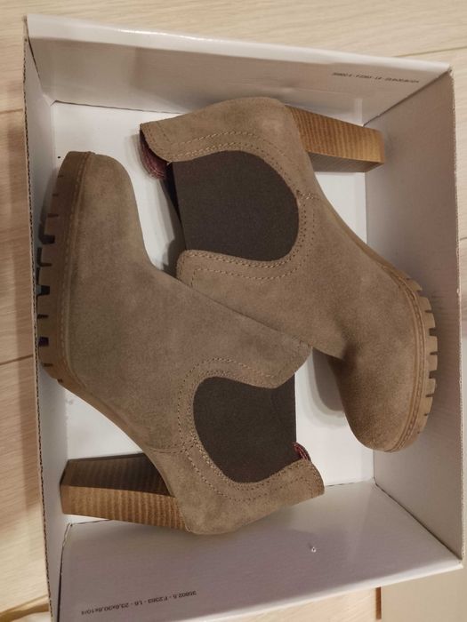 Botki zimowe beżowe zamsz naturalny