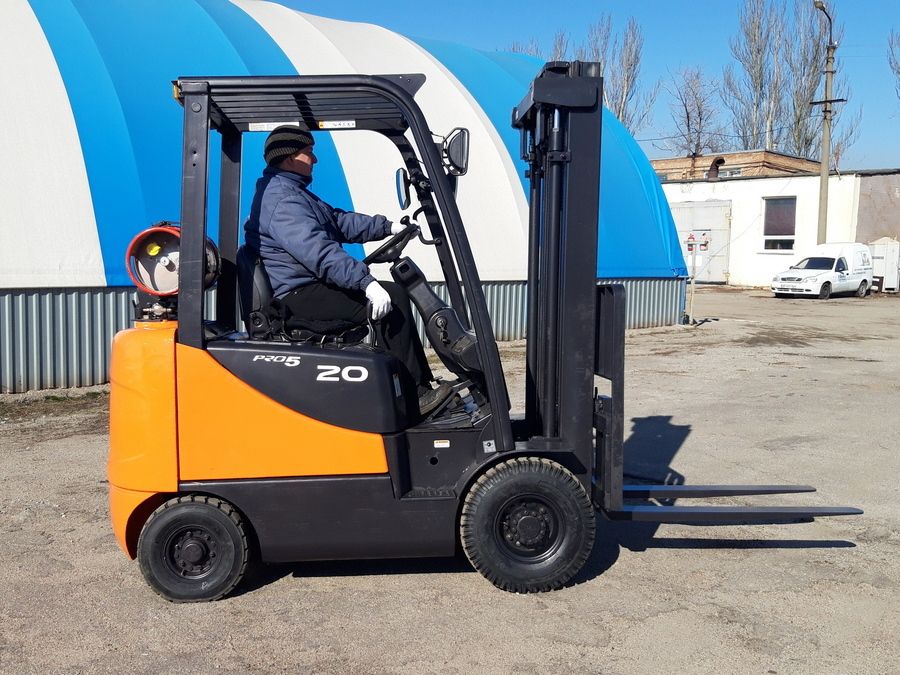 Аренда вилочного погрузчика в Днепре от 1 мес, аренда кары 1,5-4т