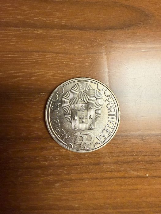 2 moedas de 250 escudos