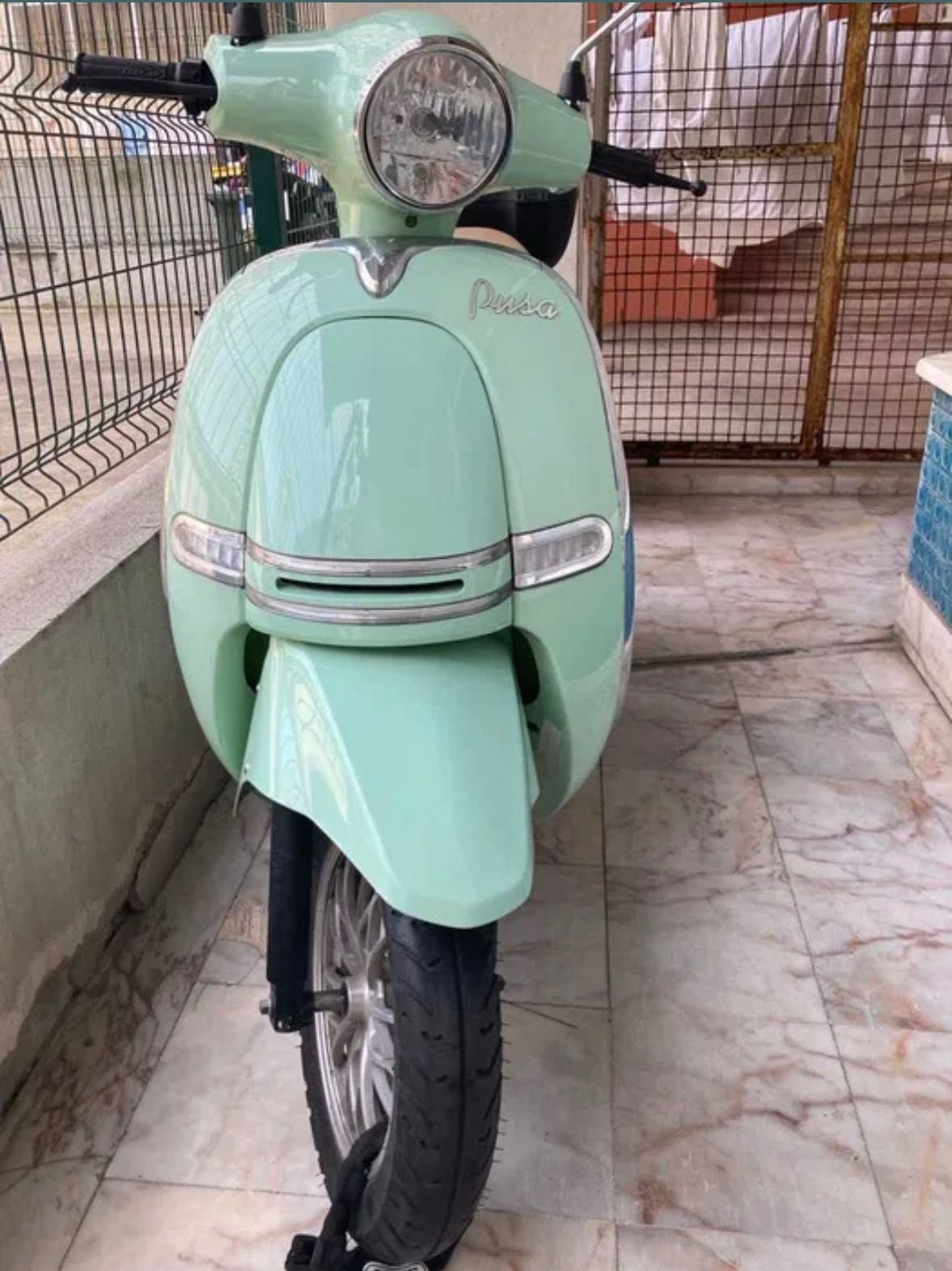 Scooter elétrica Efun Pusa 14 091 km