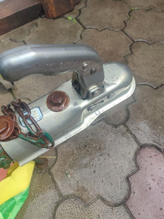 Причеп до легкових автомобілів