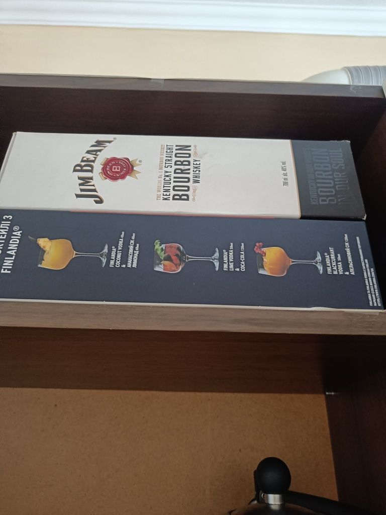 Подарункові упаковки від напоїв. Упаковки святкові !