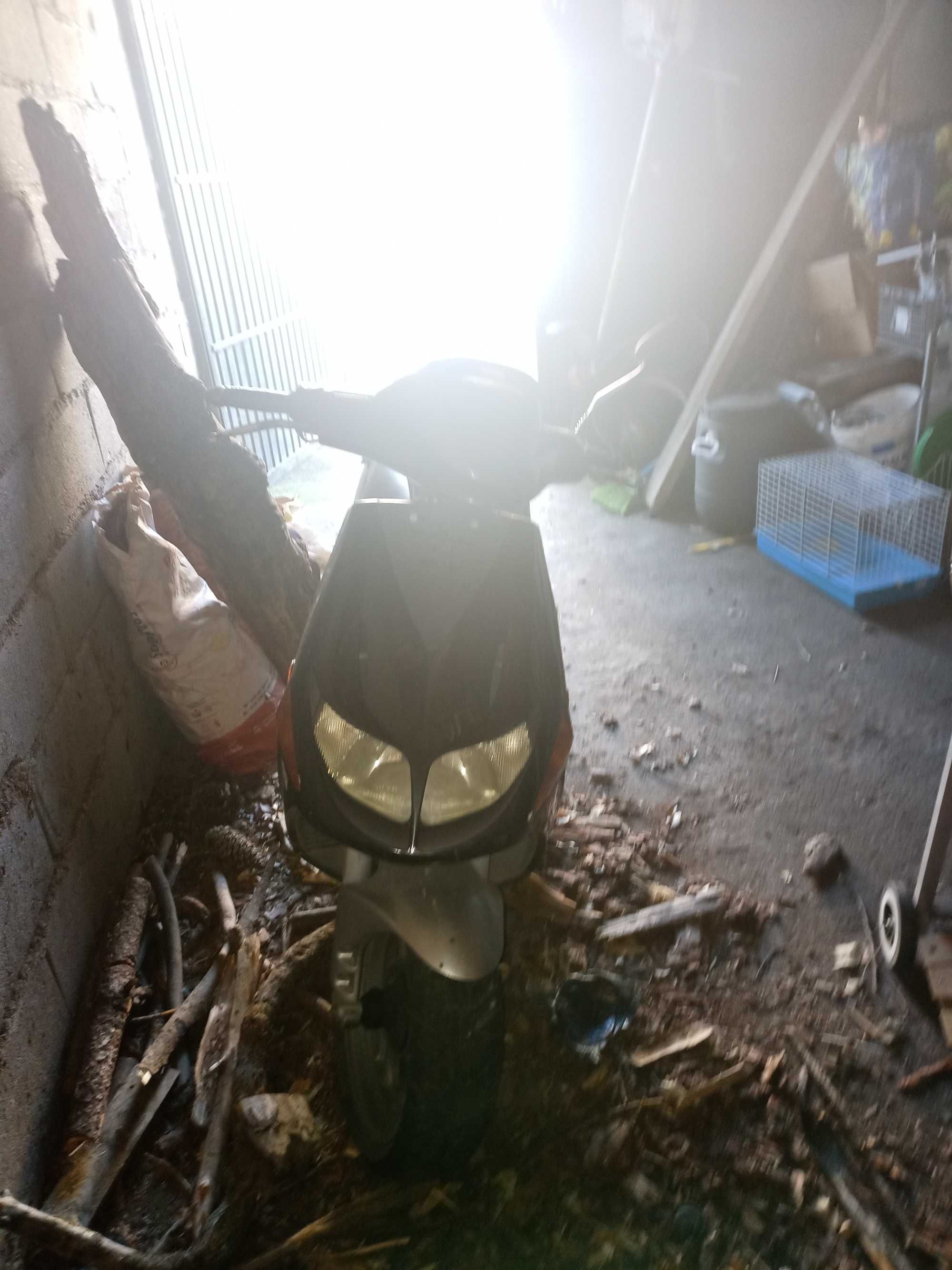 Vendo secooter Dérbi Predator/aceito propostas