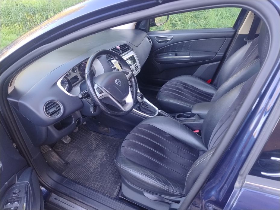 Lancia Delta 2011 r.