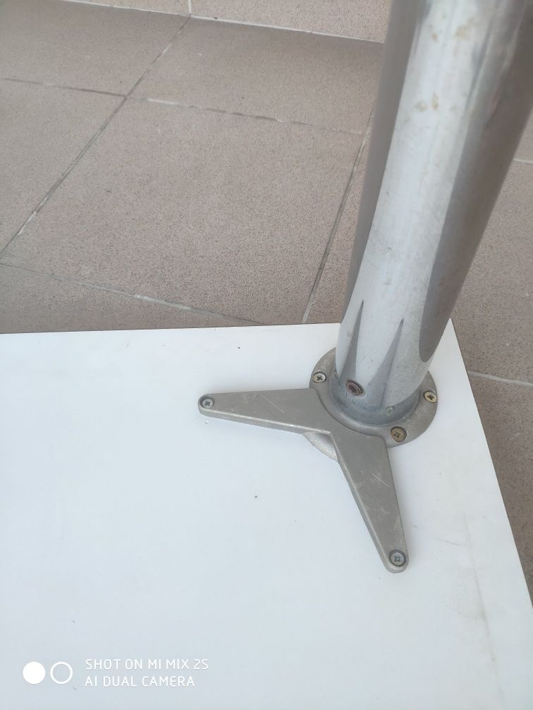 Stolik na balkon do domu .