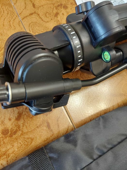 Фотоштатив профессиональный, трипод Bresser TR-688 V. Германия. Новый.