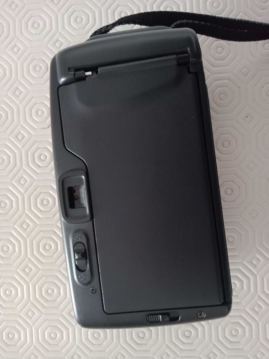 Máquina fotográfica Minolta Riva AF 35c