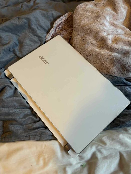 Laptop Acer Aspire V3-371