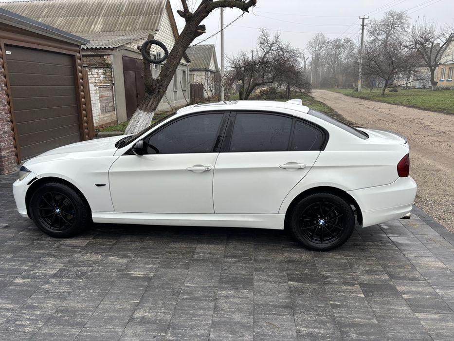 Продам авто Bmw e90