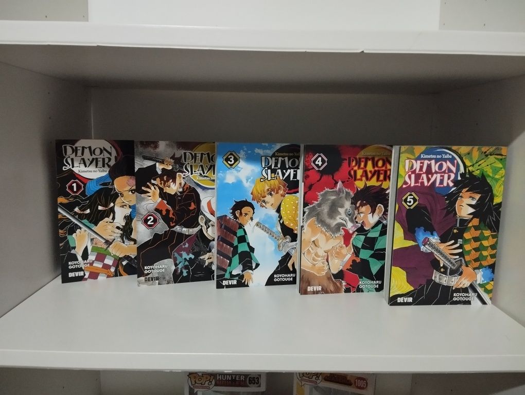 Mangas (spyXfamily, jujutsu kaisen e demon slayer)