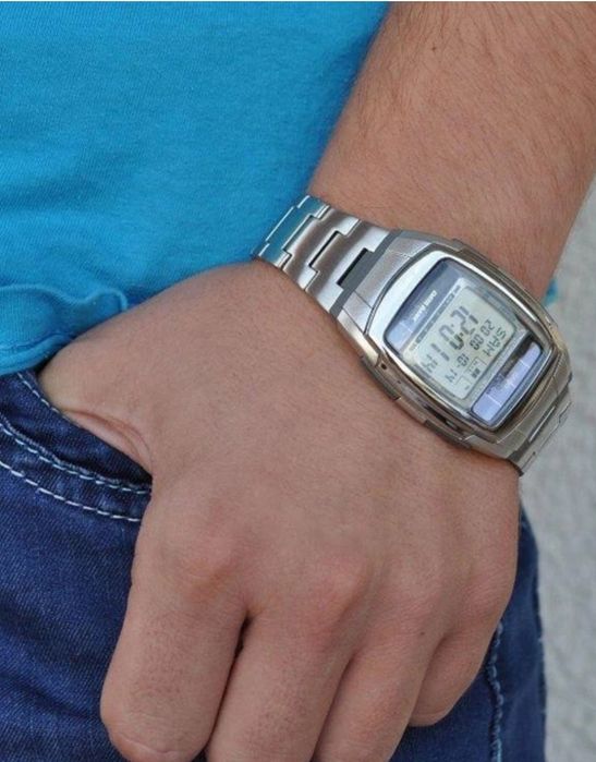 CASIO. Чоловічий годинник
