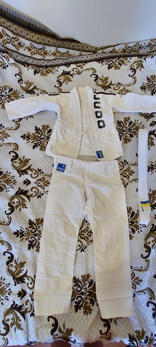 Продам форму для дзюдо 28 размер.