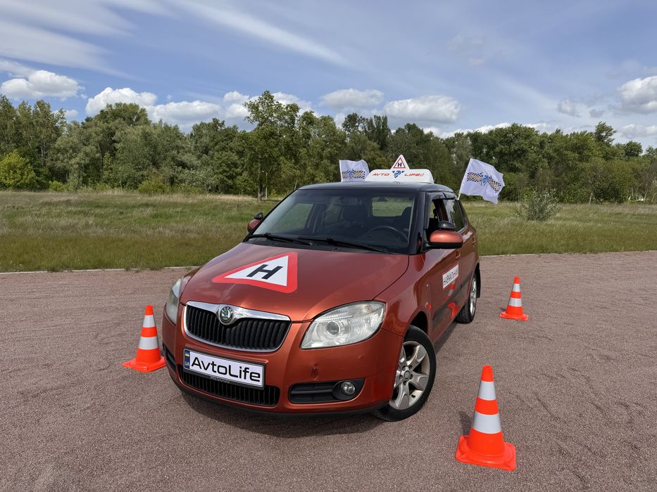 Автоінструктор, автошкола, приватний інструктор з водіння, уроки
