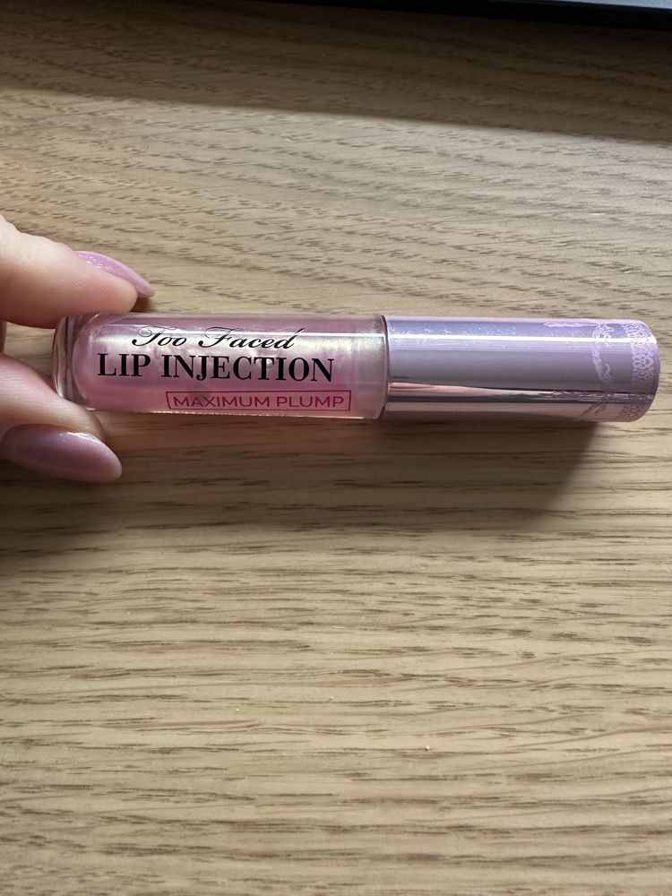 Too Faced błyszczyk powiększający usta