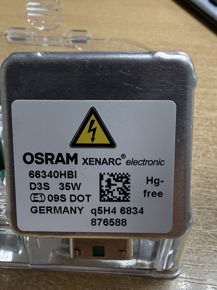 Лампочки Osram б/у оригинал пара би ксенон D3S код 66340XNN-HCB