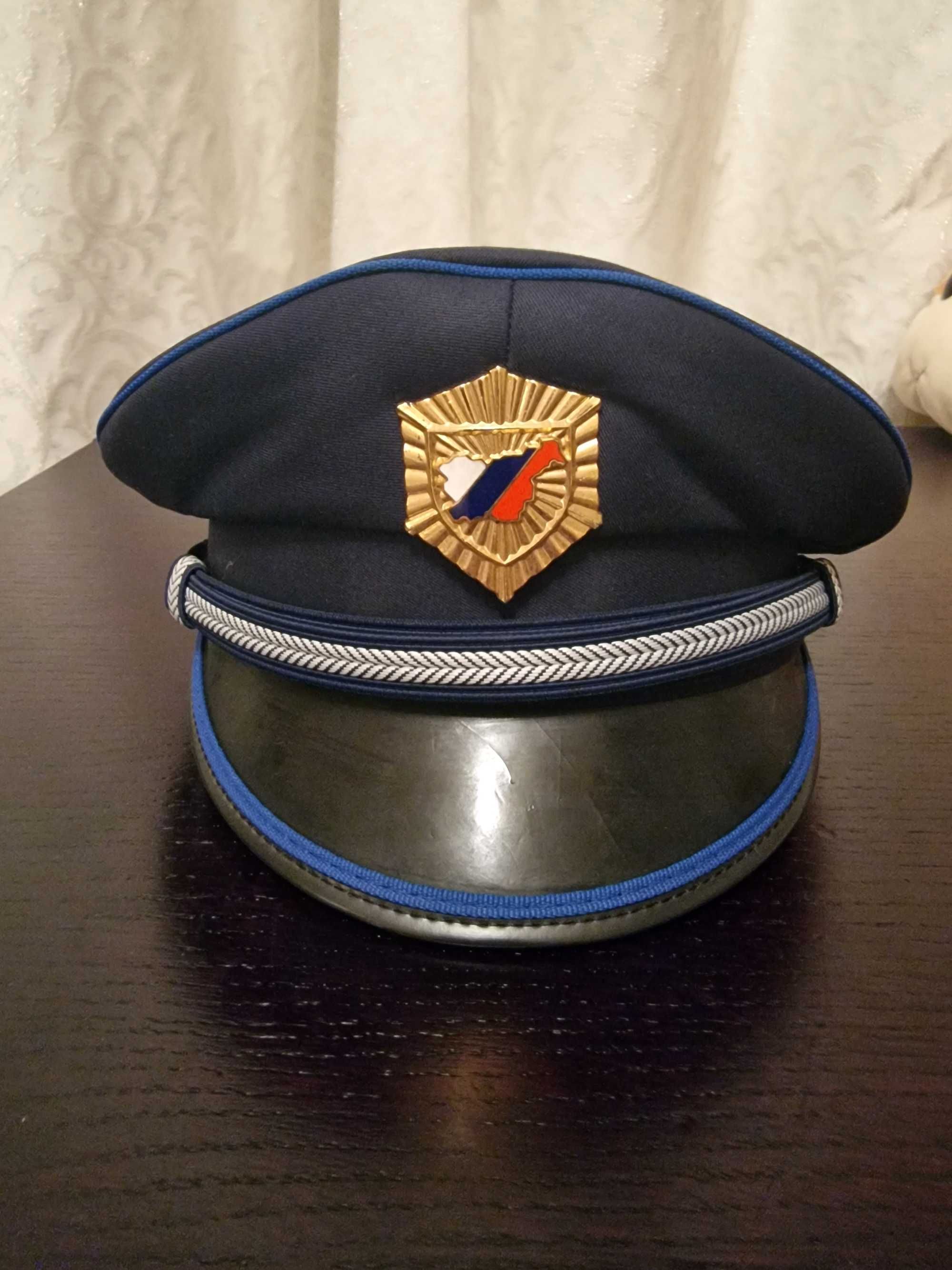Czapka policja Słowenia, rozm. 57, dobry stan