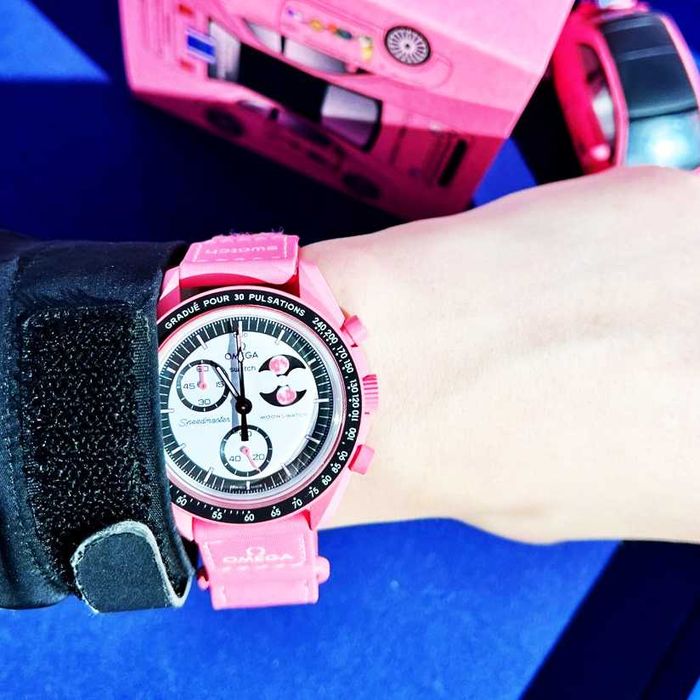 Limitowany zegarek Pink Moon - must-have dla kolekcjonerów!