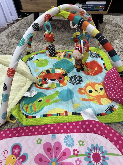 3 maty z zabawkami + jedna bez uzywnae w hodowli