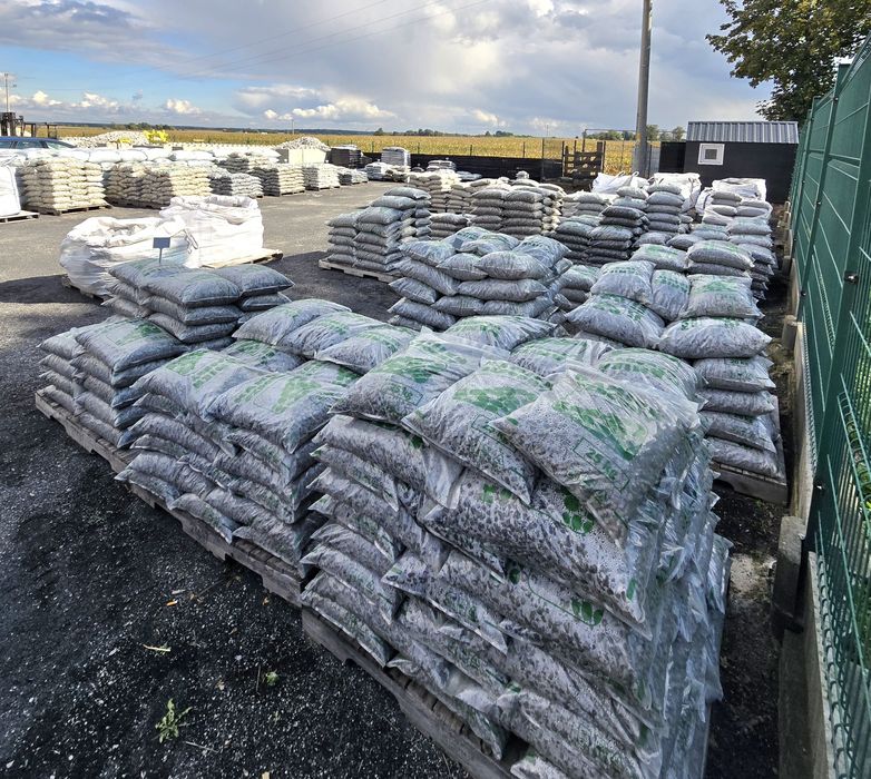 Grys kamień workowany, piasek, kora sosnowa