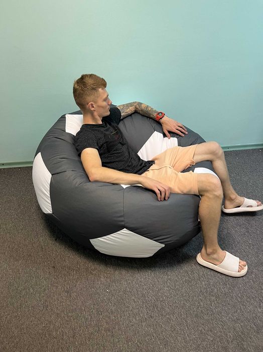 Безкаркасні пуфи та крісла напряму з виробництва. 24 кольори