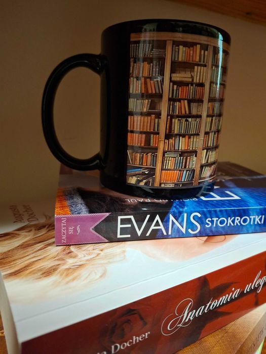 Kubek ceramiczny nowiutki- dla bibliotekarza -prezent