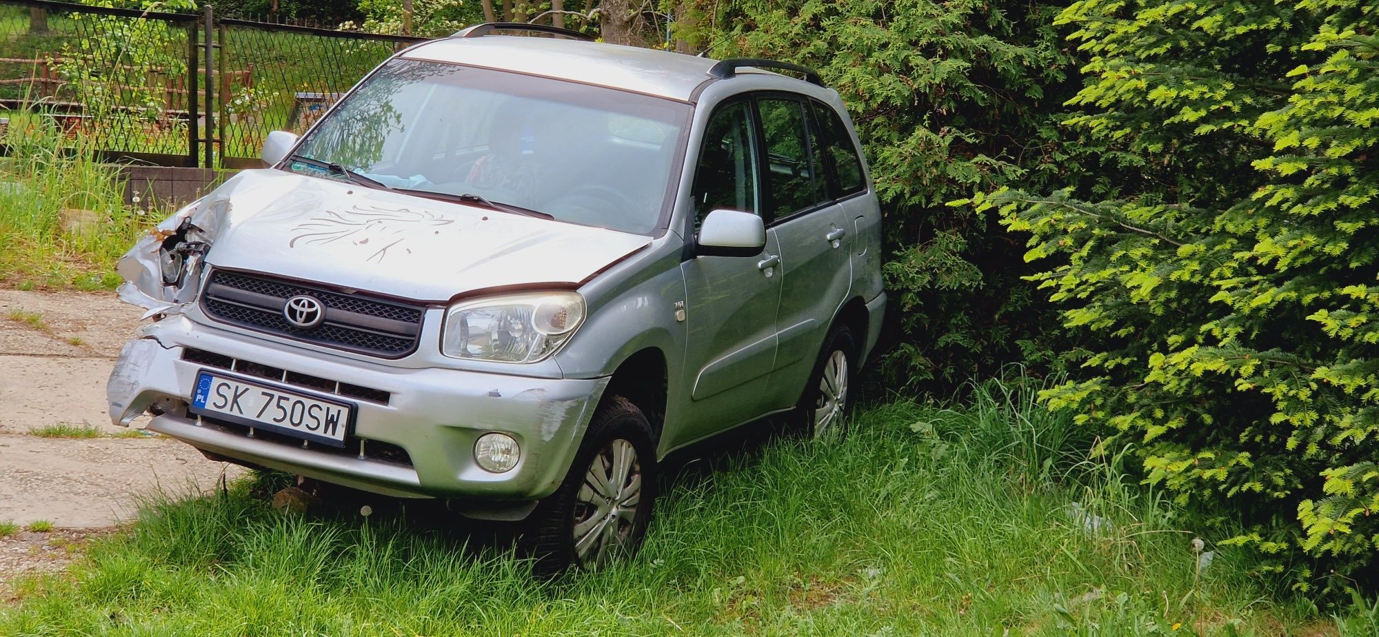 Toyota RAW 4, 2005 rok, 1794 cm benzyna, uszkodzony.