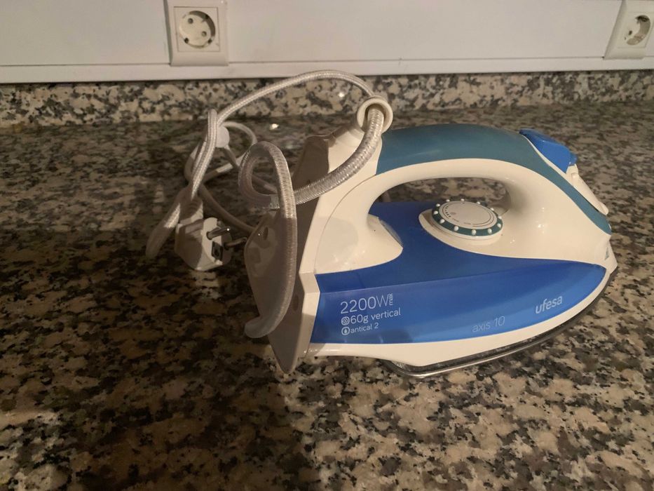 Ferro de engomar UFESA