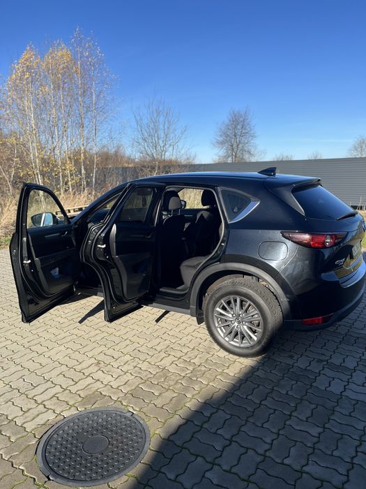 Автомобіль Мазда сх-5