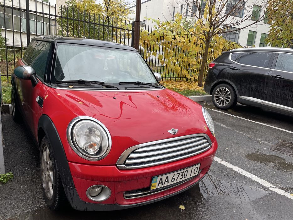 Продаеться міні купер на повному ходу !