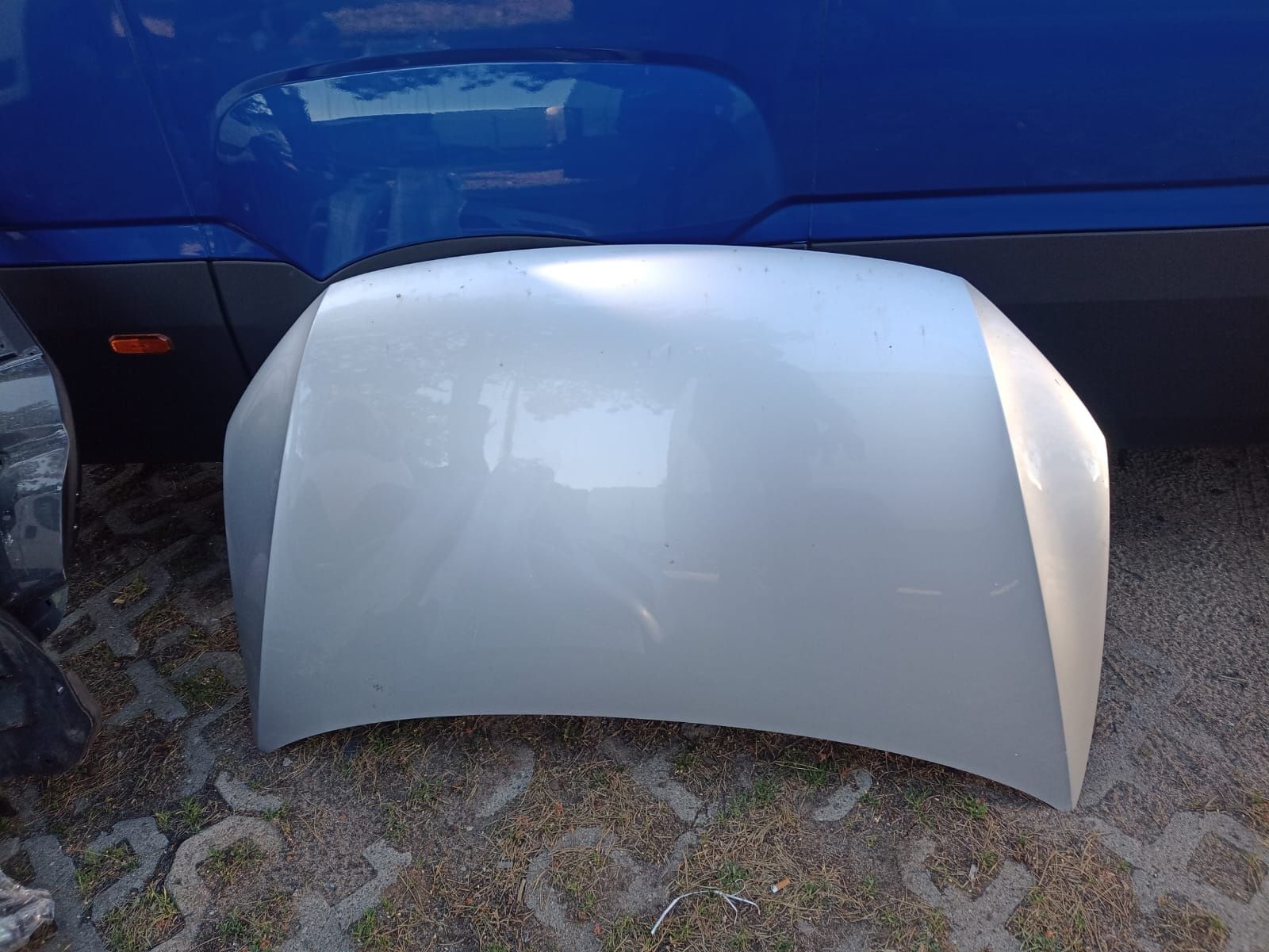Maska pokrywa silnika VW Caddy 2K5 LA7W